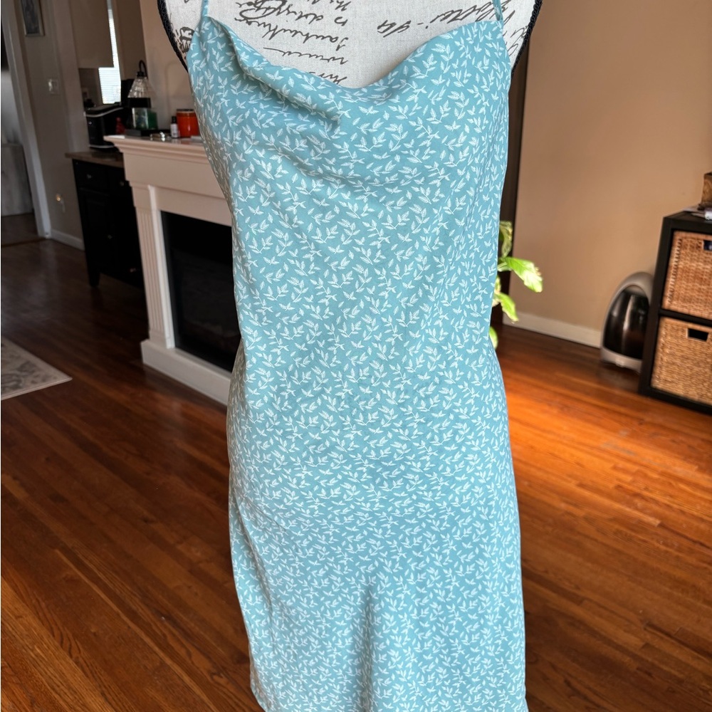 Rave Teal Leaf Pattern Top
